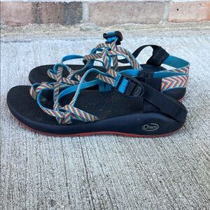 CHACO Womens strappy sandals colorful rainbow size 11 Outdoor Waterproof Hiking
